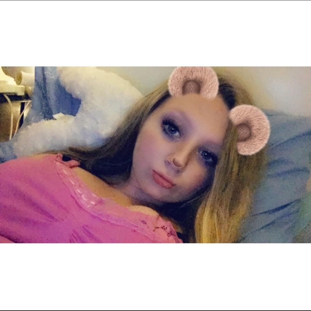 Meet your Posher, Elizabeth